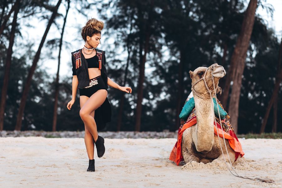 Девушка с верблюдом фотосессия